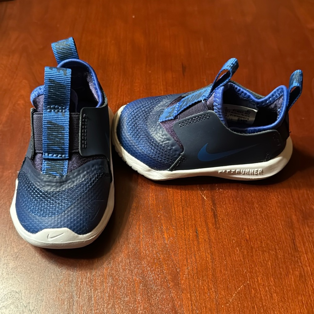 Brand new Nike blue flex runner sneakers size 4c